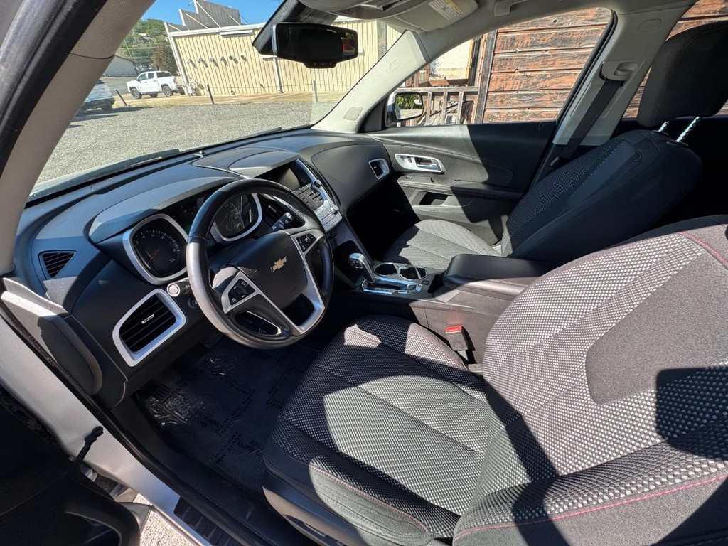 Chevrolet Equinox Vehicle Image 12