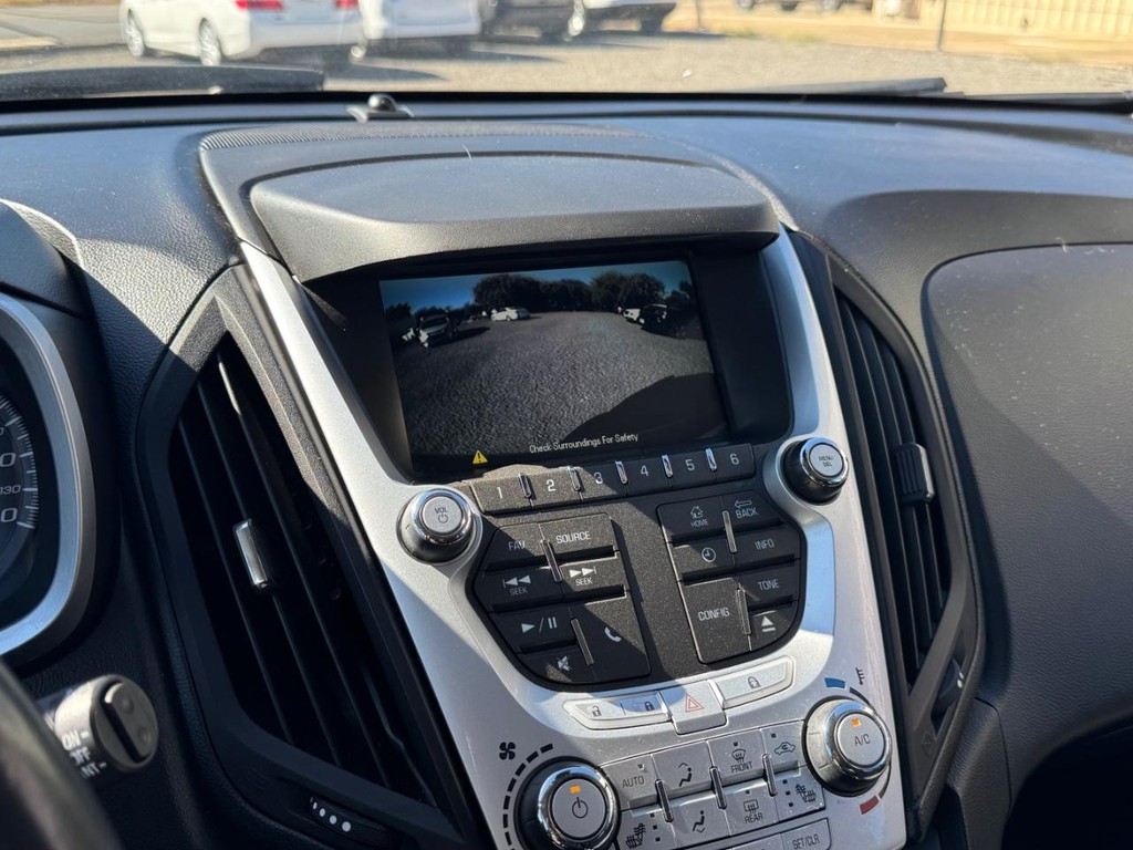 Chevrolet Equinox Vehicle Image 17