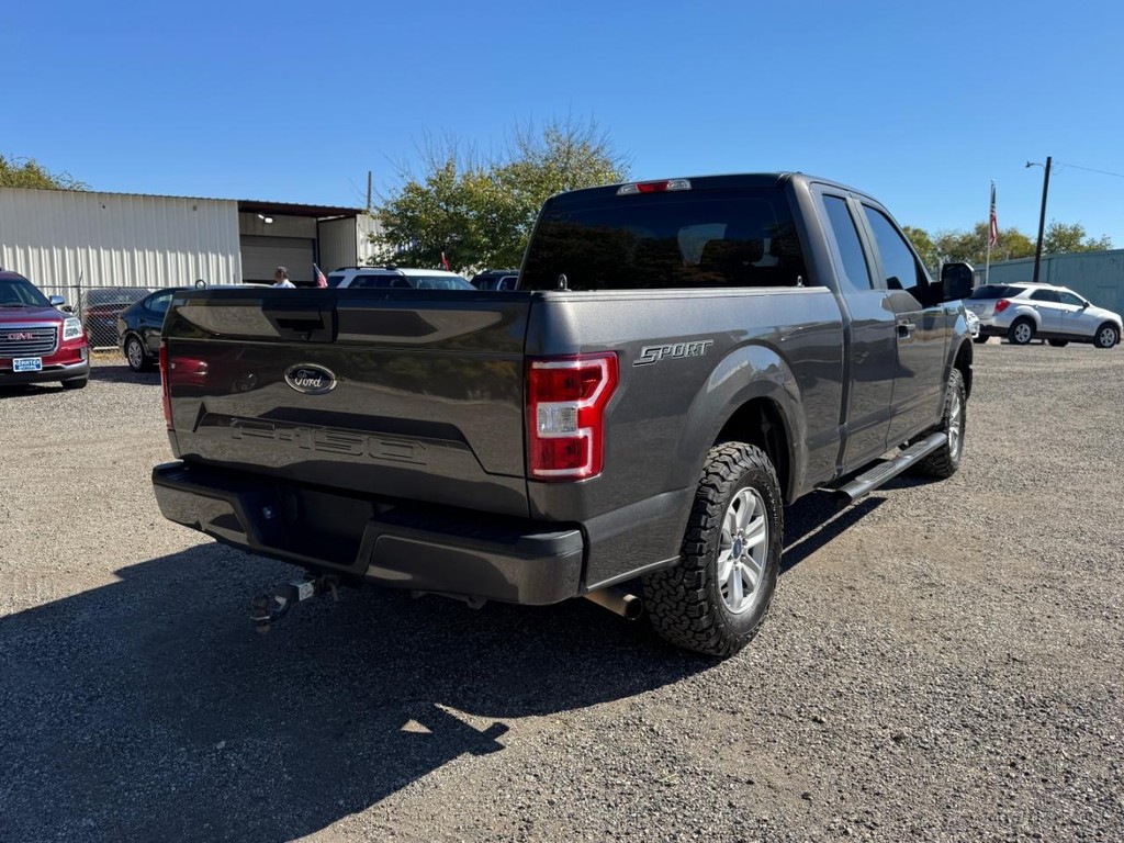 Ford F-150 Vehicle Full-screen Gallery Image 05