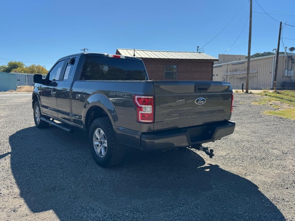 Ford F-150 Vehicle Full-screen Gallery Image 07