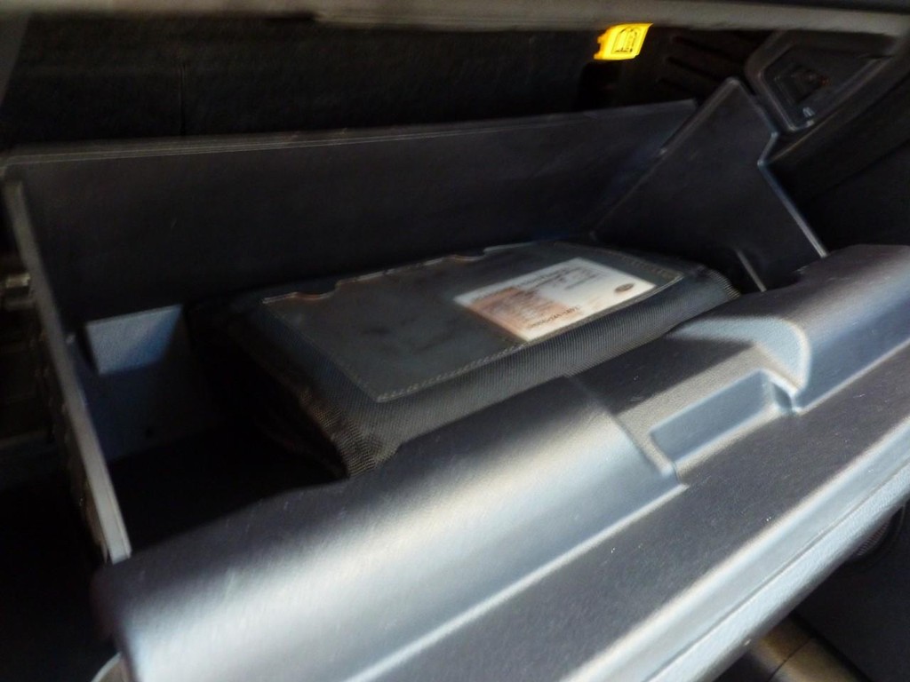 Ford Mustang Vehicle Full-screen Gallery Image 14