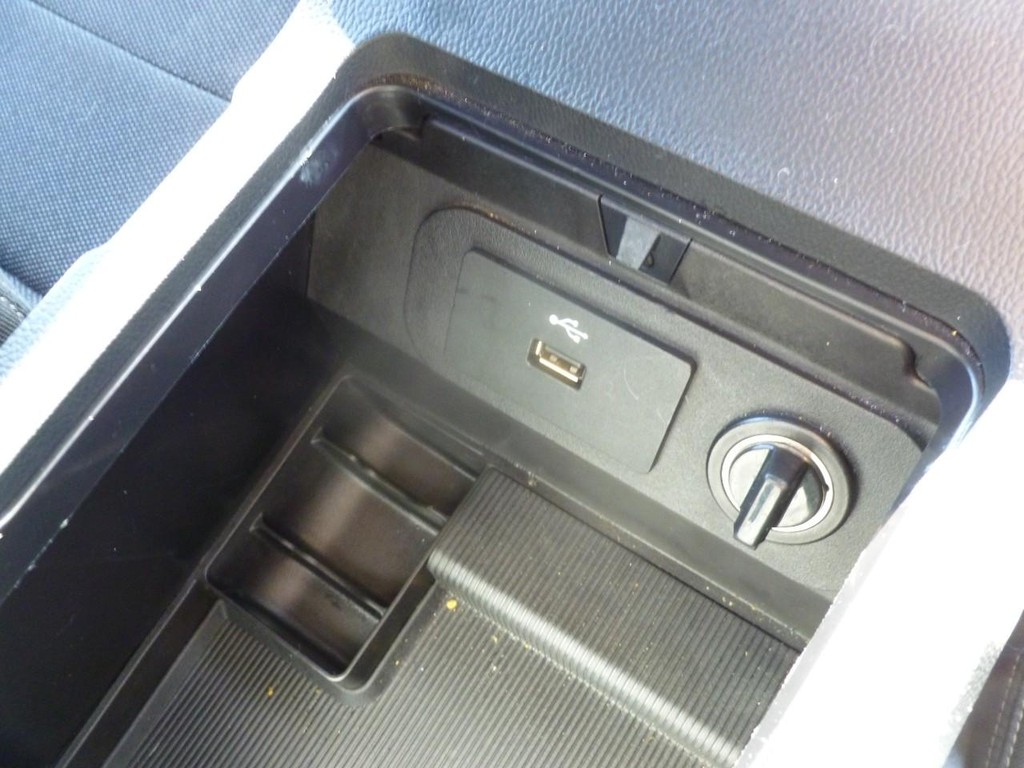 Ford Mustang Vehicle Full-screen Gallery Image 18