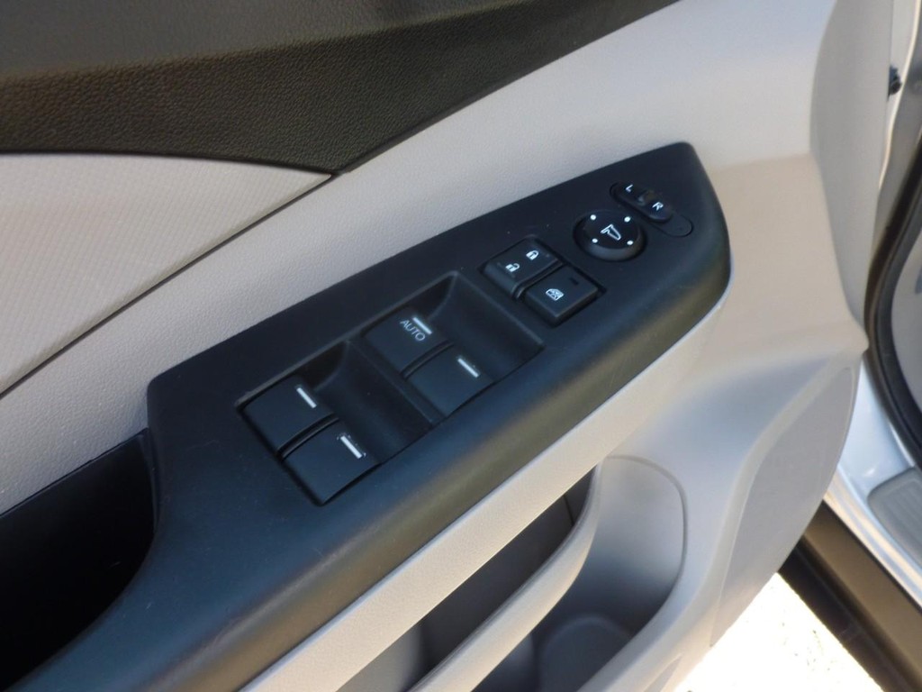 Honda CR-V Vehicle Full-screen Gallery Image 08