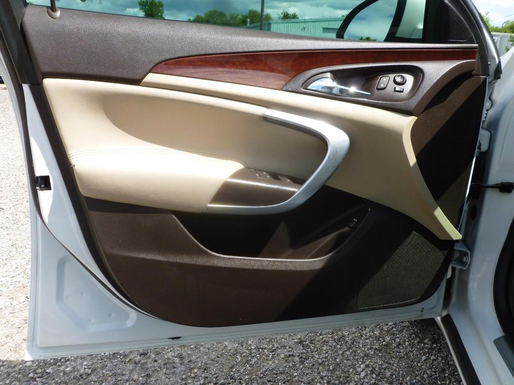 Buick Regal Vehicle Image 21