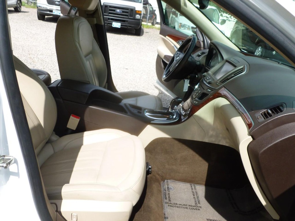 Buick Regal Vehicle Image 25