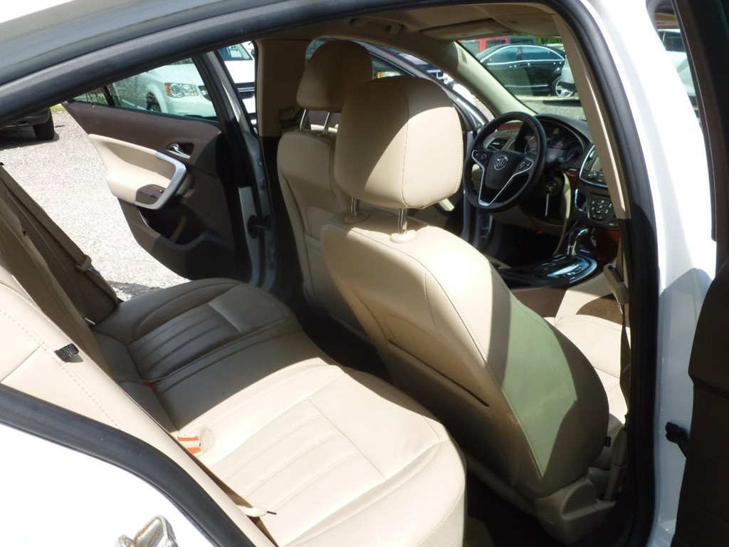 Buick Regal Vehicle Image 26