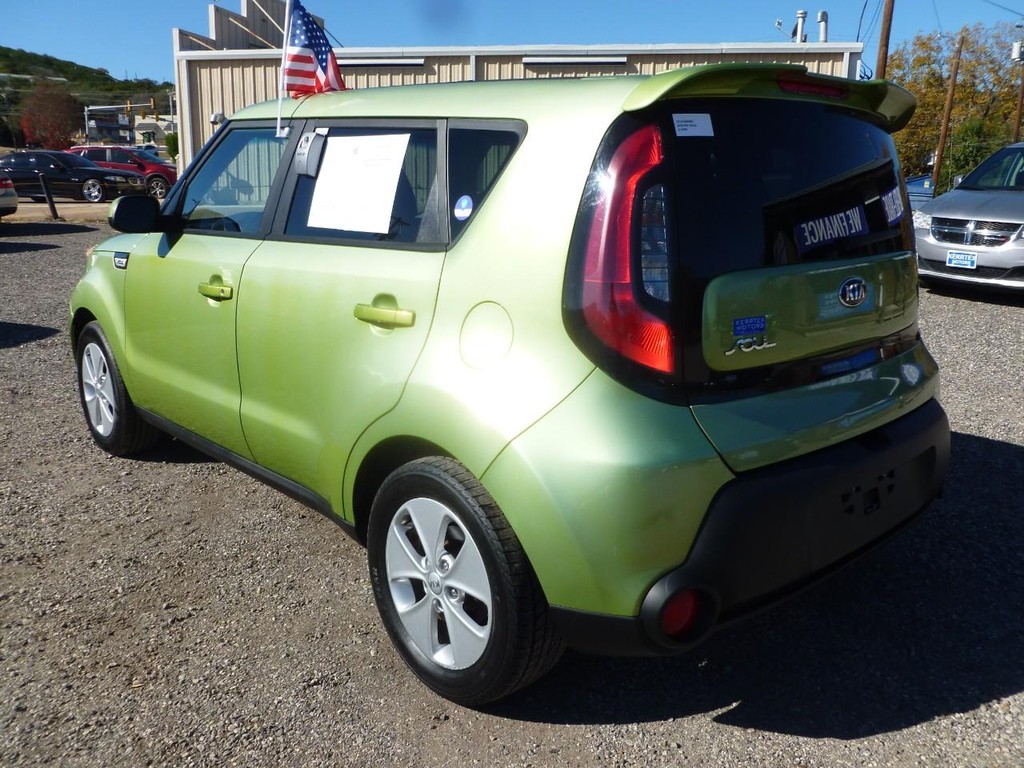 Kia Soul Vehicle Image 02