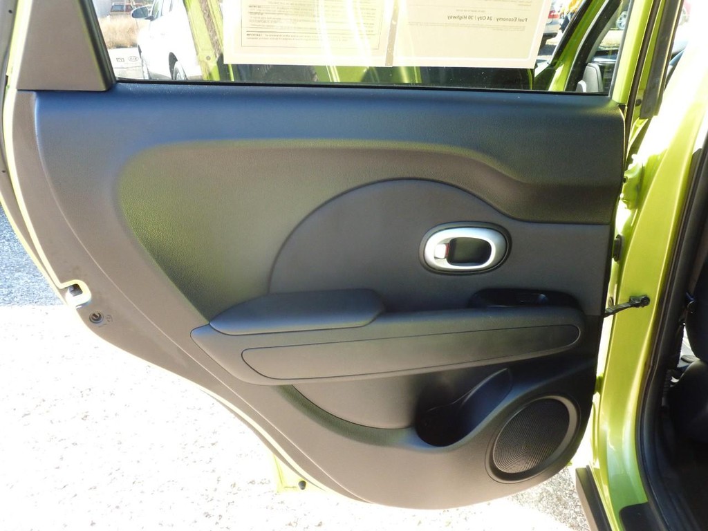 Kia Soul Vehicle Image 16