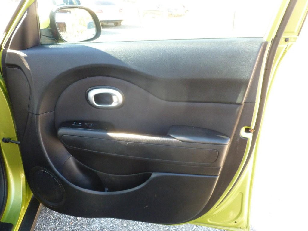 Kia Soul Vehicle Image 18