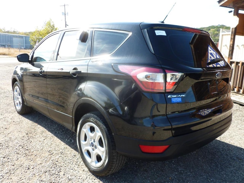 Ford Escape Vehicle Full-screen Gallery Image 02