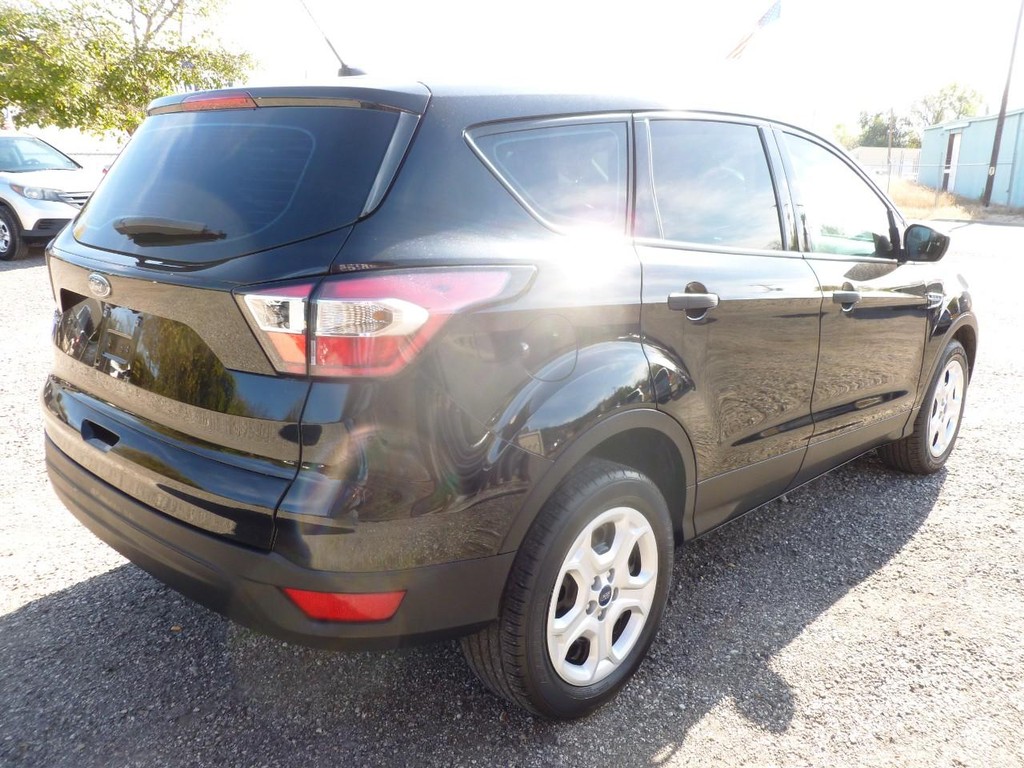 Ford Escape Vehicle Full-screen Gallery Image 03