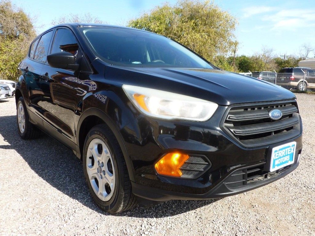 Ford Escape Vehicle Full-screen Gallery Image 04