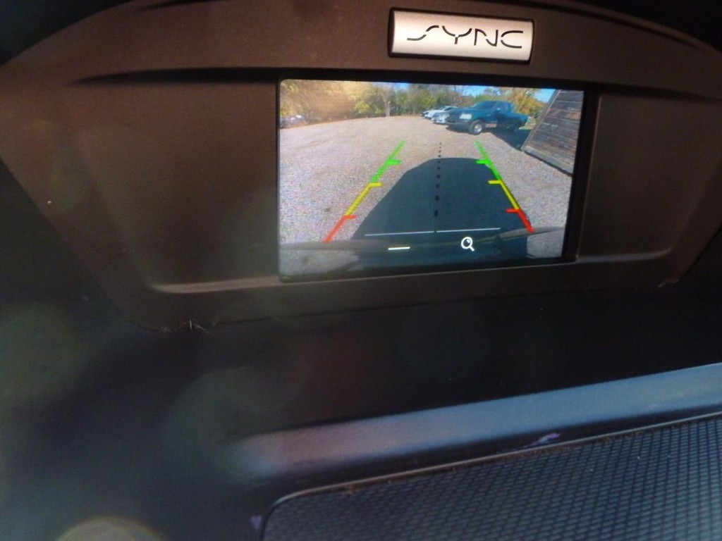 Ford Escape Vehicle Full-screen Gallery Image 12