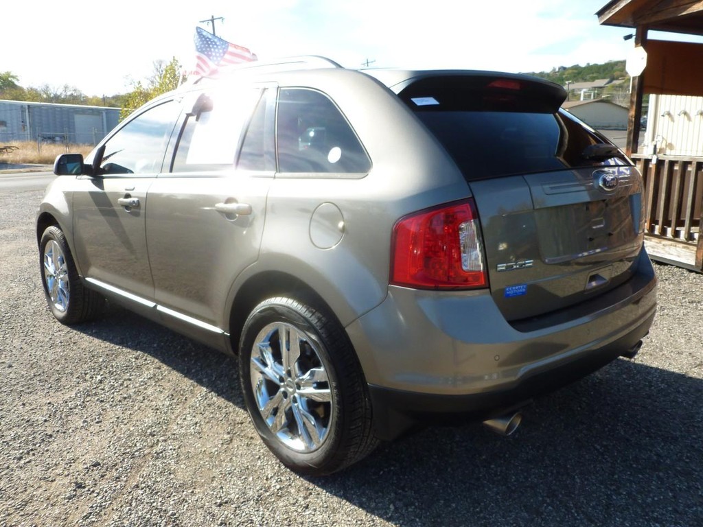 Ford Edge Vehicle Full-screen Gallery Image 02