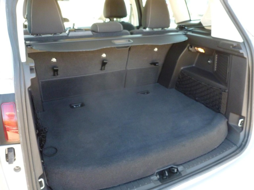 Ford C-Max Hybrid Vehicle Image 26