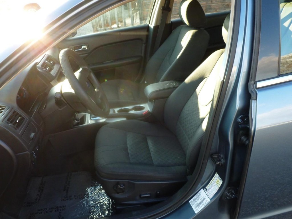 Ford Fusion Vehicle Image 06