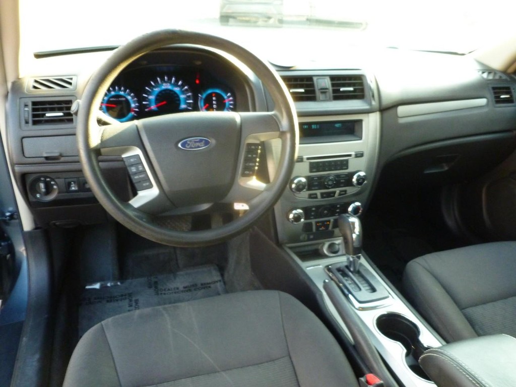 Ford Fusion Vehicle Image 08