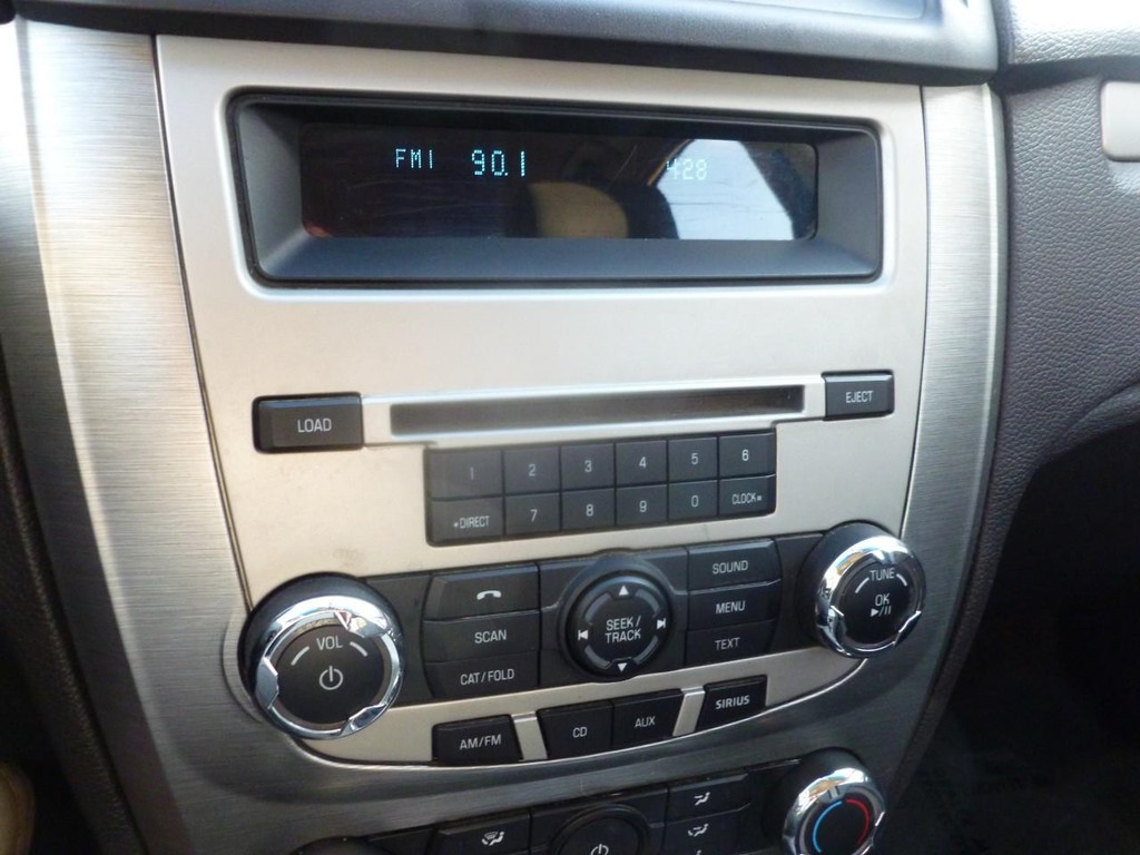 Ford Fusion Vehicle Image 13