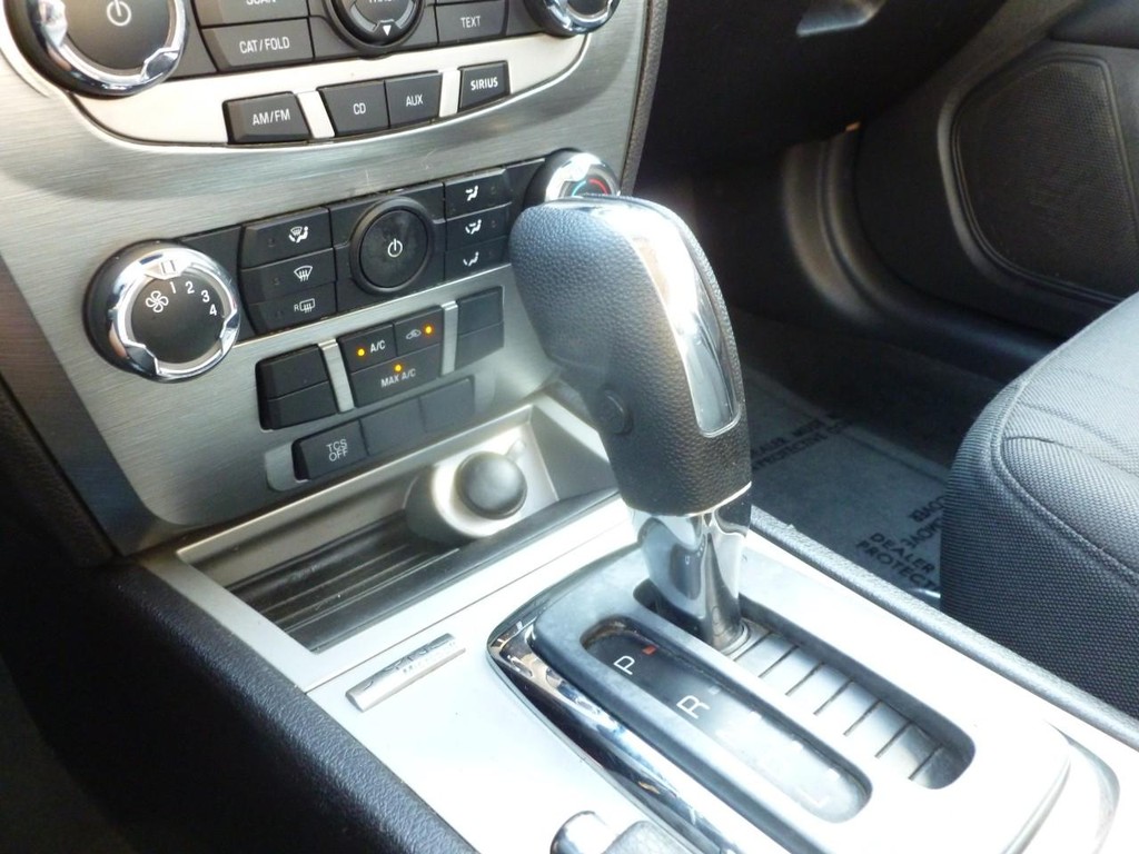 Ford Fusion Vehicle Image 14