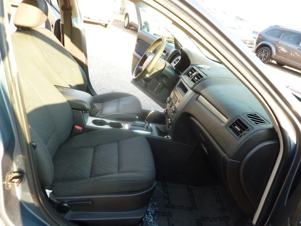 Ford Fusion Vehicle Image 20