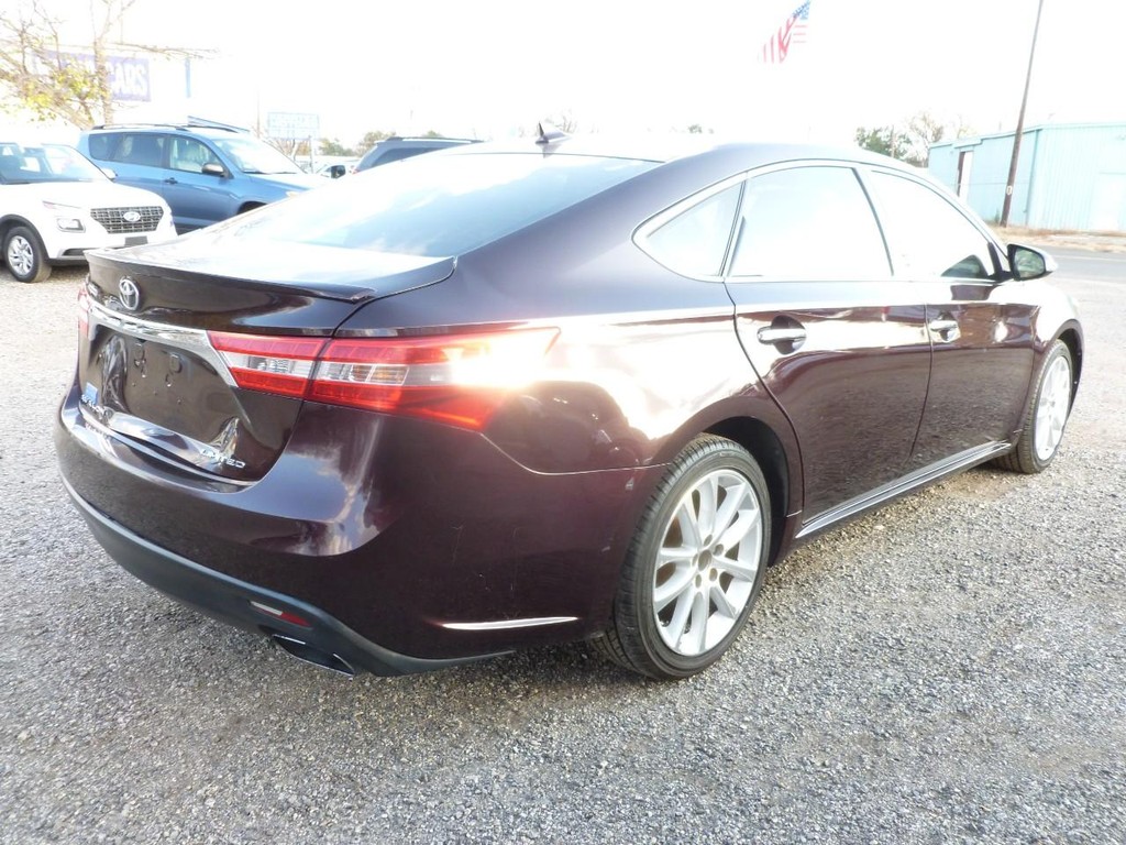 Toyota Avalon Vehicle Image 03