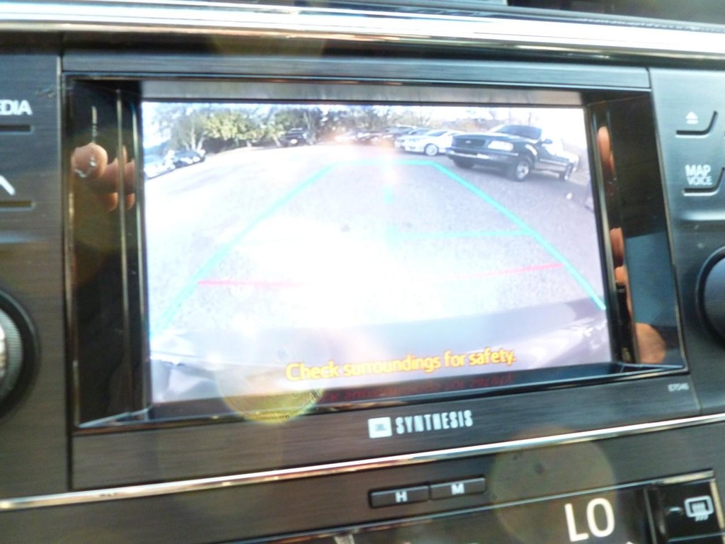 Toyota Avalon Vehicle Image 17