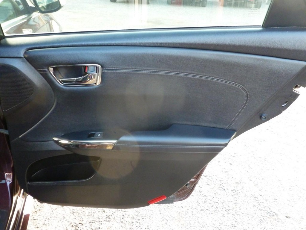 Toyota Avalon Vehicle Image 23