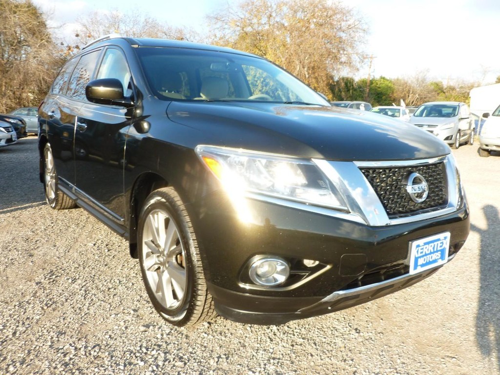 Nissan Pathfinder Vehicle Image 05