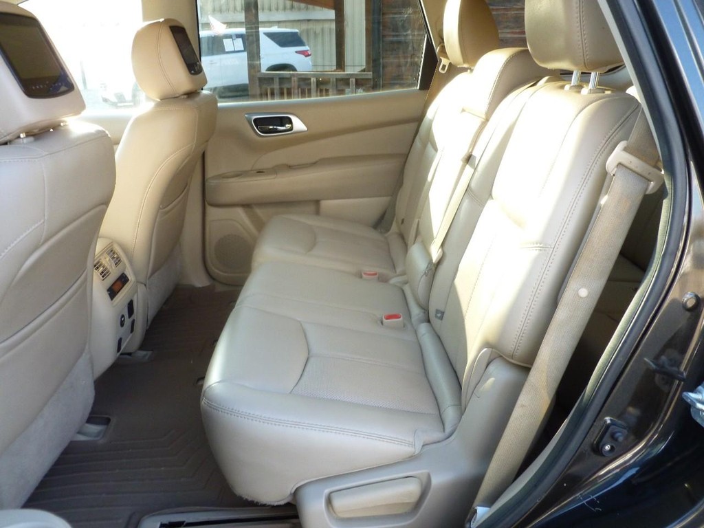 Nissan Pathfinder Vehicle Image 07