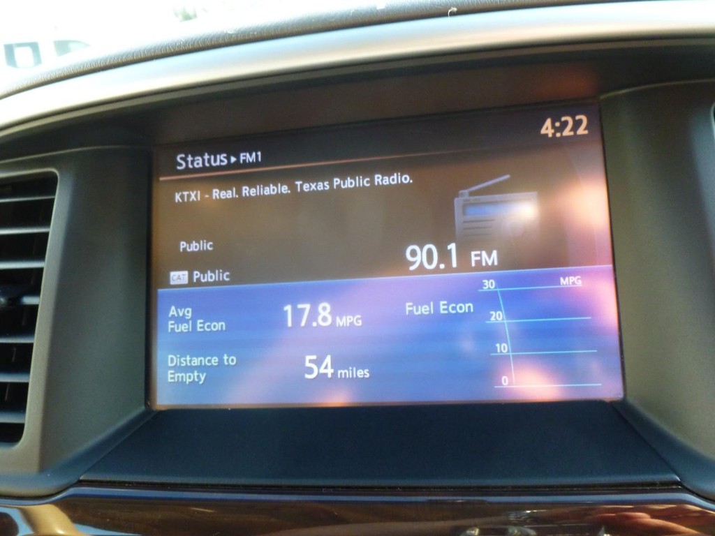 Nissan Pathfinder Vehicle Image 17