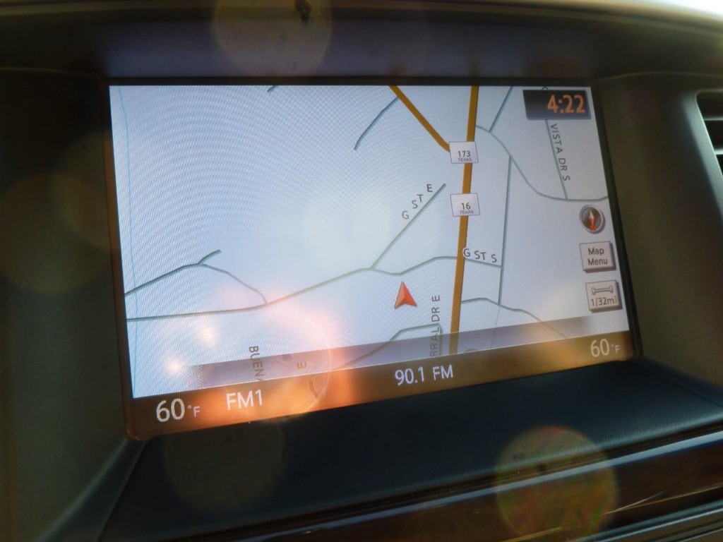 Nissan Pathfinder Vehicle Image 19