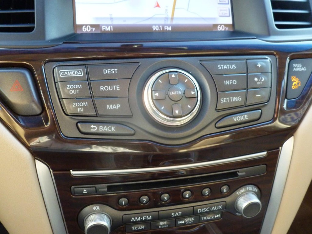 Nissan Pathfinder Vehicle Image 20