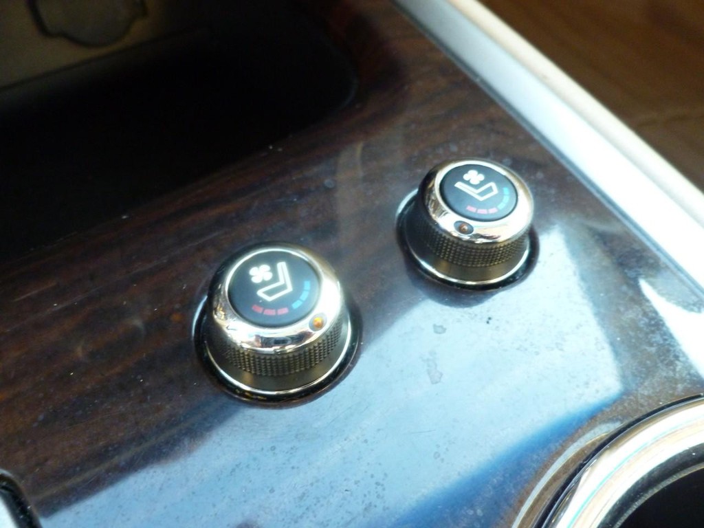 Nissan Pathfinder Vehicle Image 22