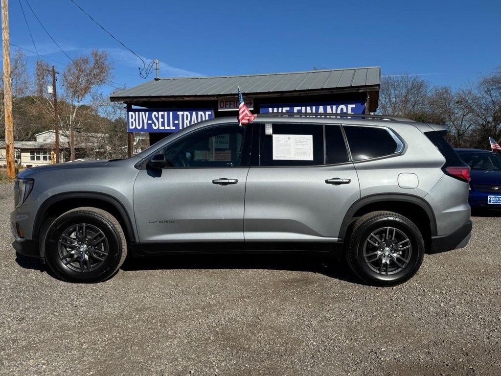 GMC Acadia Vehicle Full-screen Gallery Image 08