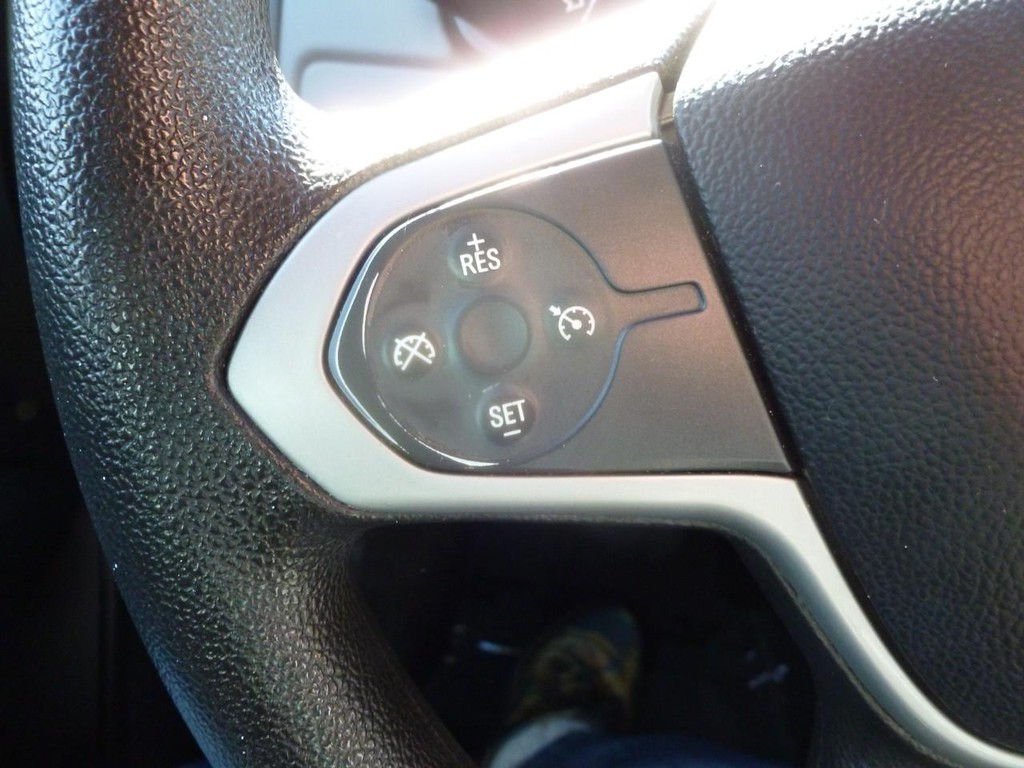 Chevrolet Colorado Vehicle Image 11