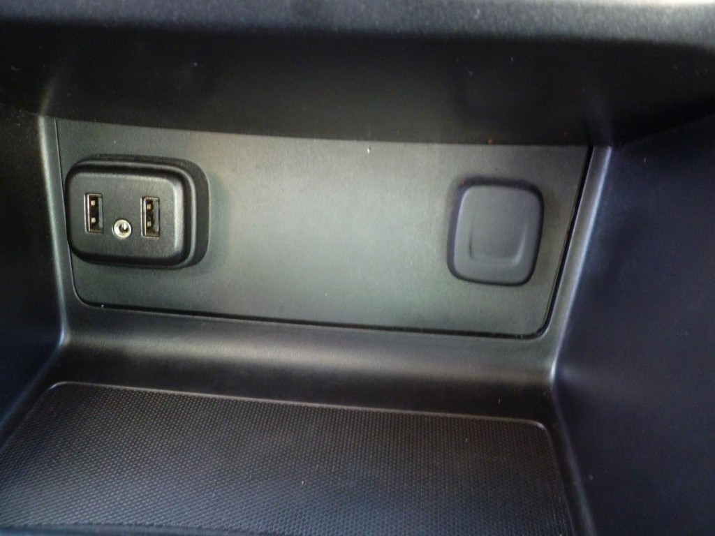 Chevrolet Colorado Vehicle Image 17