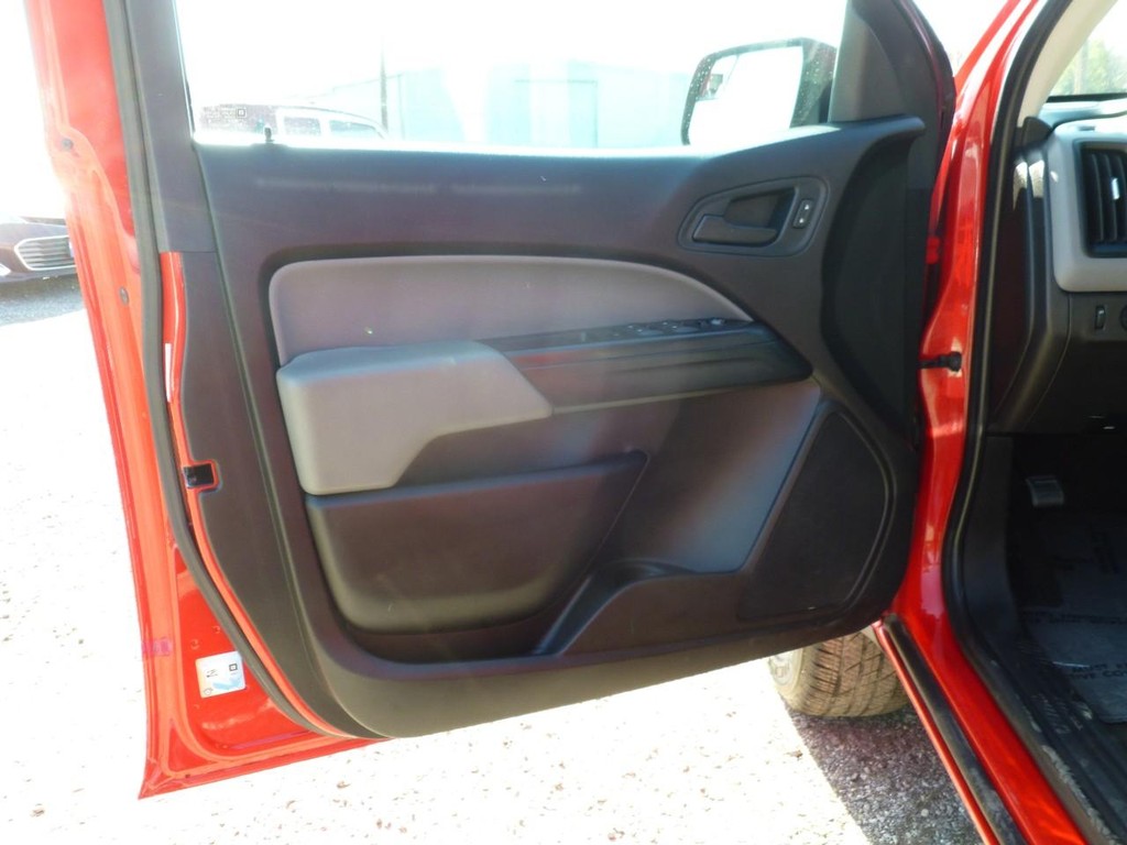 Chevrolet Colorado Vehicle Image 18