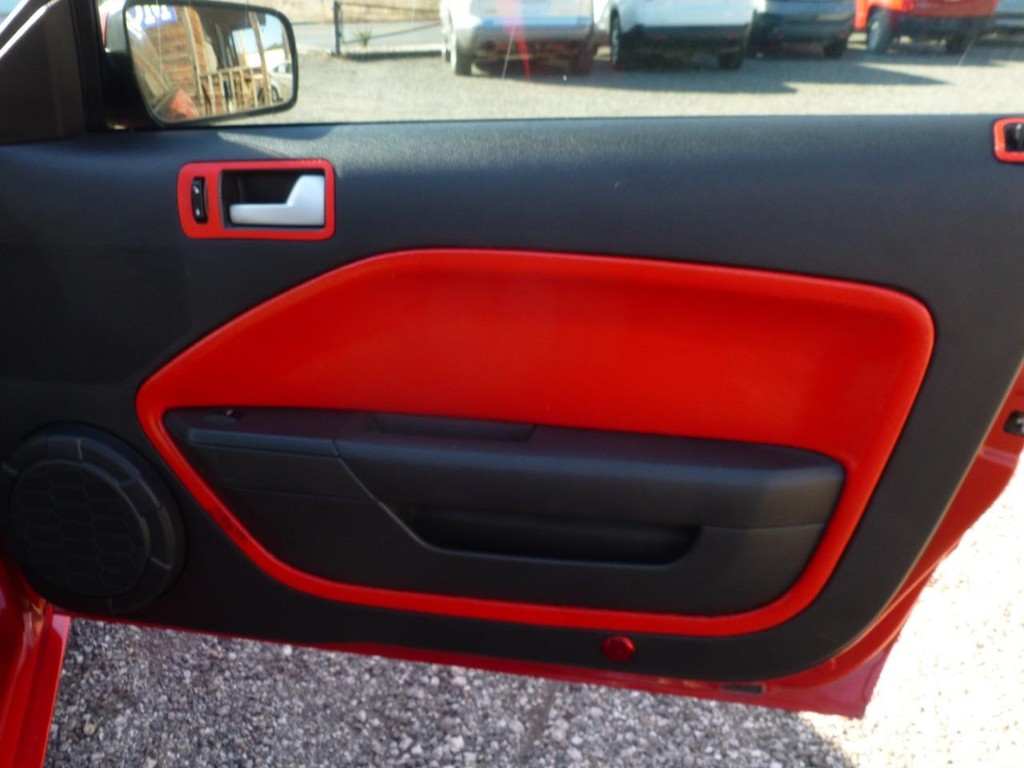 Ford Mustang Vehicle Image 17