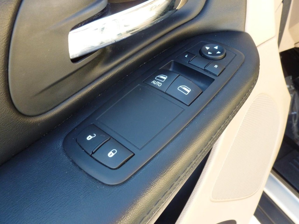 Dodge Grand Caravan Vehicle Image 06