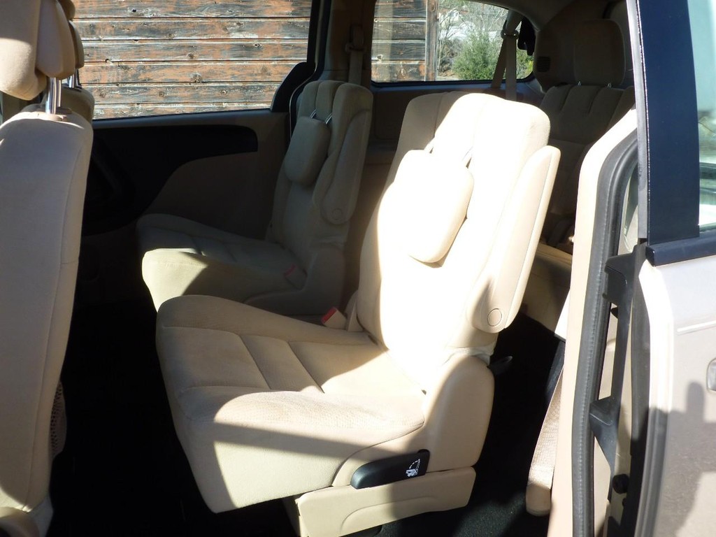 Dodge Grand Caravan Vehicle Image 08