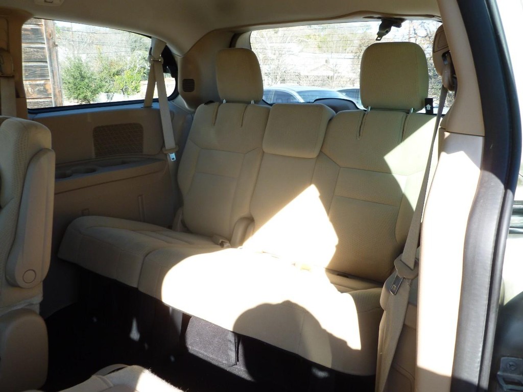 Dodge Grand Caravan Vehicle Image 09