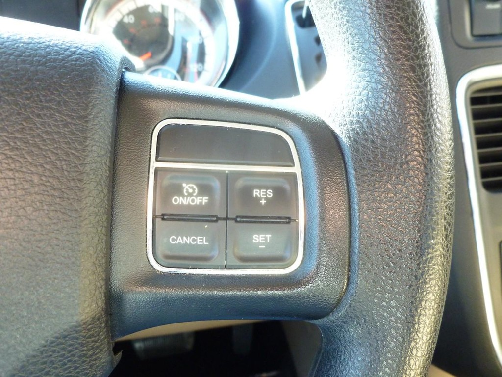 Dodge Grand Caravan Vehicle Image 13