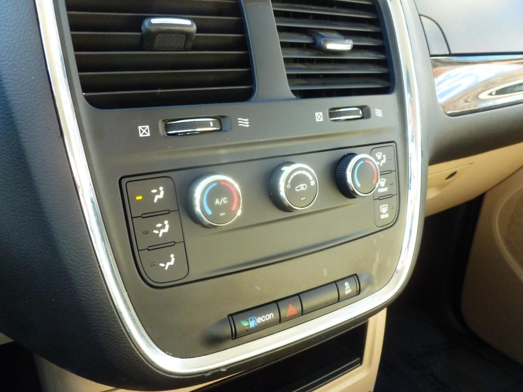 Dodge Grand Caravan Vehicle Image 15