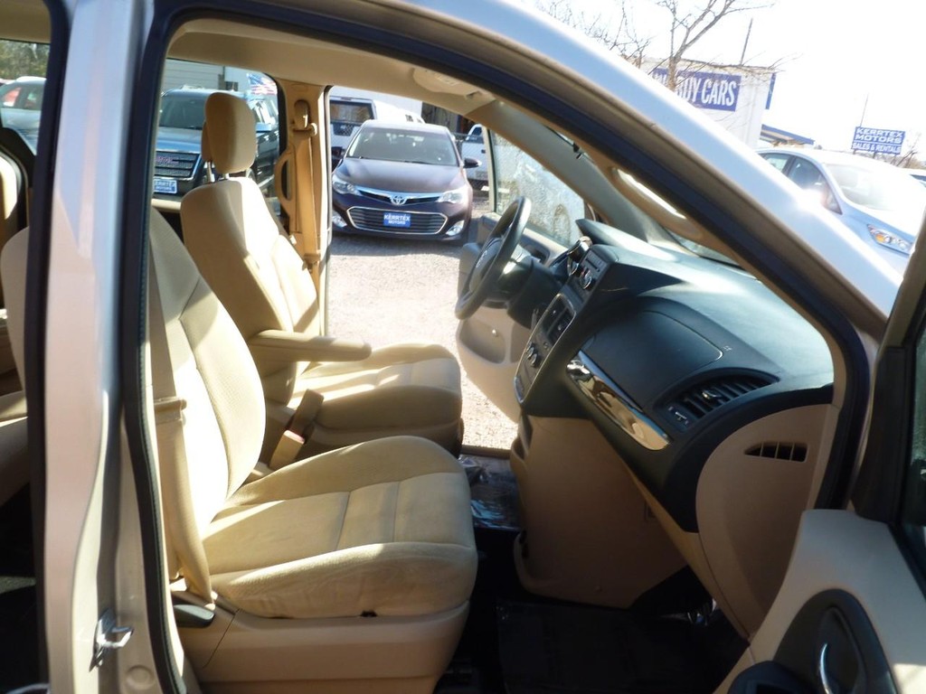 Dodge Grand Caravan Vehicle Image 21