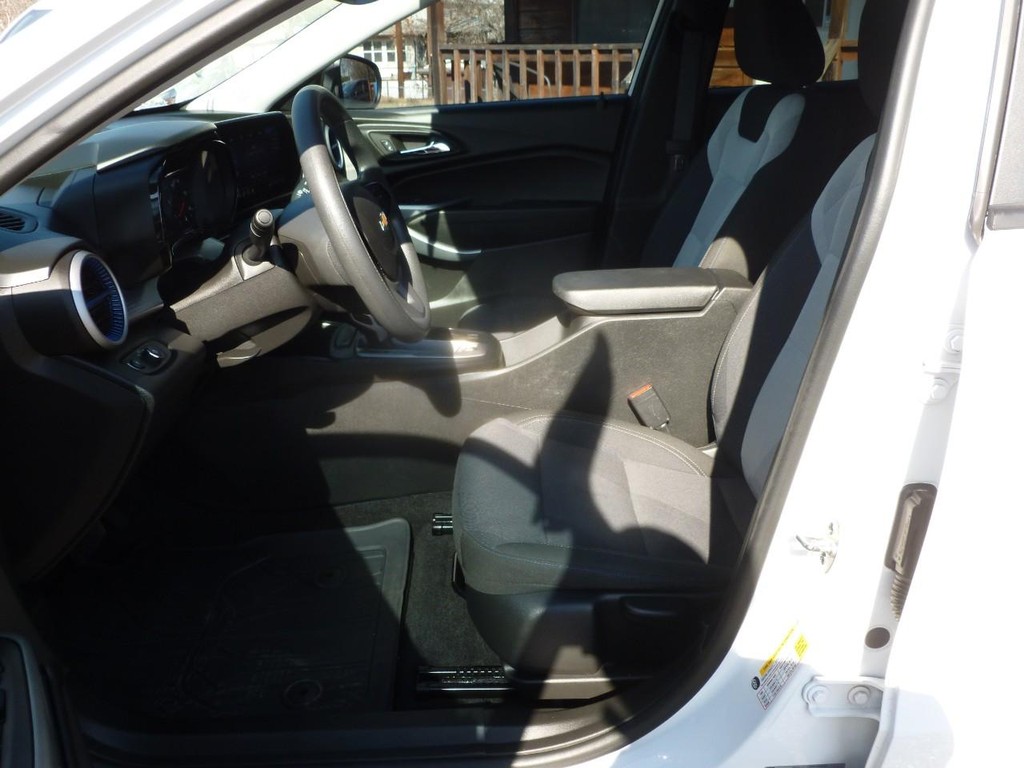 Chevrolet Trax Vehicle Image 06