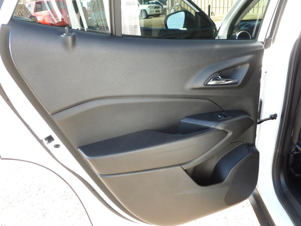 Chevrolet Trax Vehicle Image 19