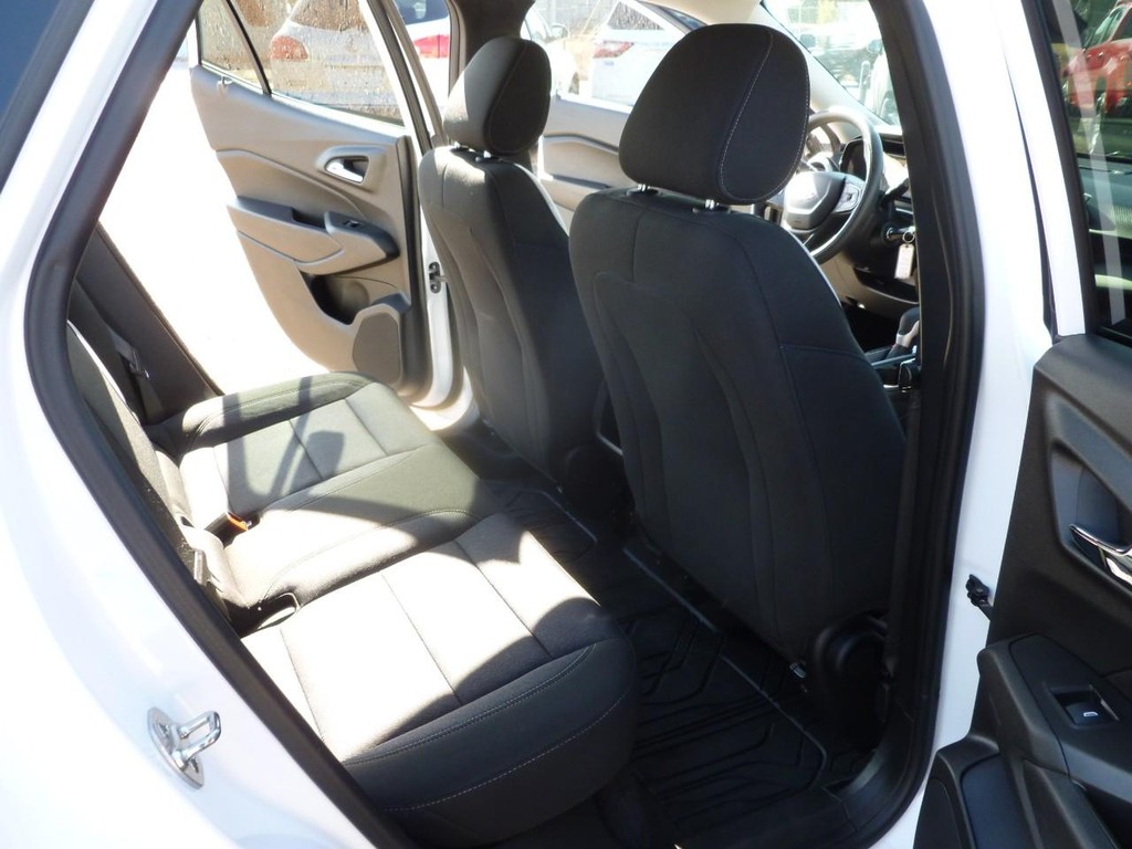 Chevrolet Trax Vehicle Image 23