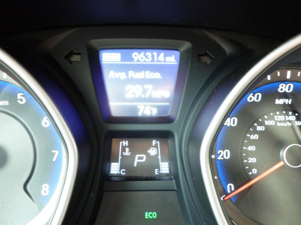 Hyundai Elantra GT Vehicle Image 10