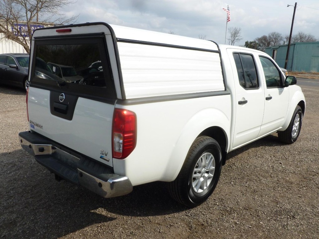 Nissan Frontier Vehicle Image 03