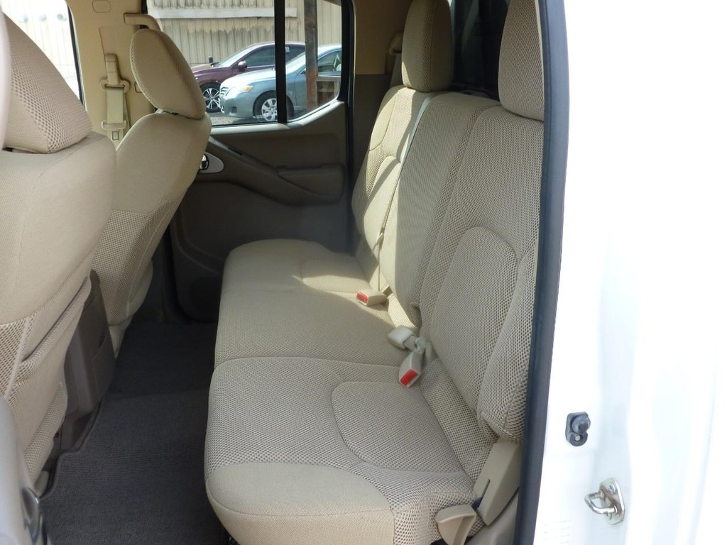 Nissan Frontier Vehicle Image 07